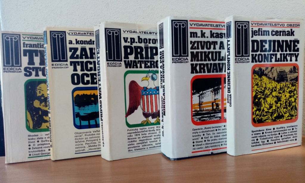 Predám nasledujúce knihy : - 3