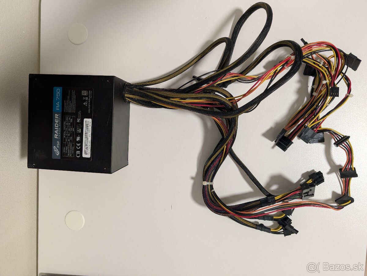 Predám Výkonný PC Zdroj FSP Raider RA 750 – 750W, 80 PLUS Si - 3