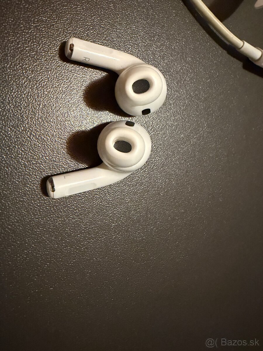AirPods Pro 2, lightning - 3