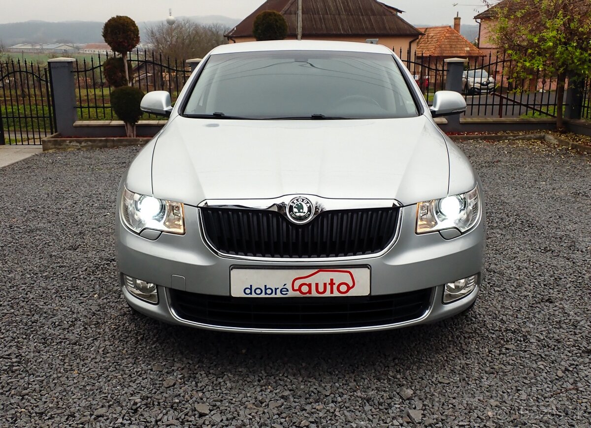 ŠKODA SUPERB sedan 1.8TSI-137tis km-118kw-MANUAL-XENON-NAVI- - 3