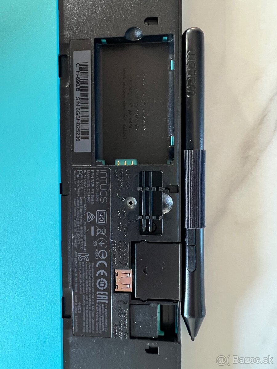 Wacom INTUOS Pen & Touch Tablet - 3