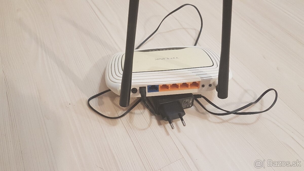 Predam router TP-LINK TL-841N 300 Mbps - 3