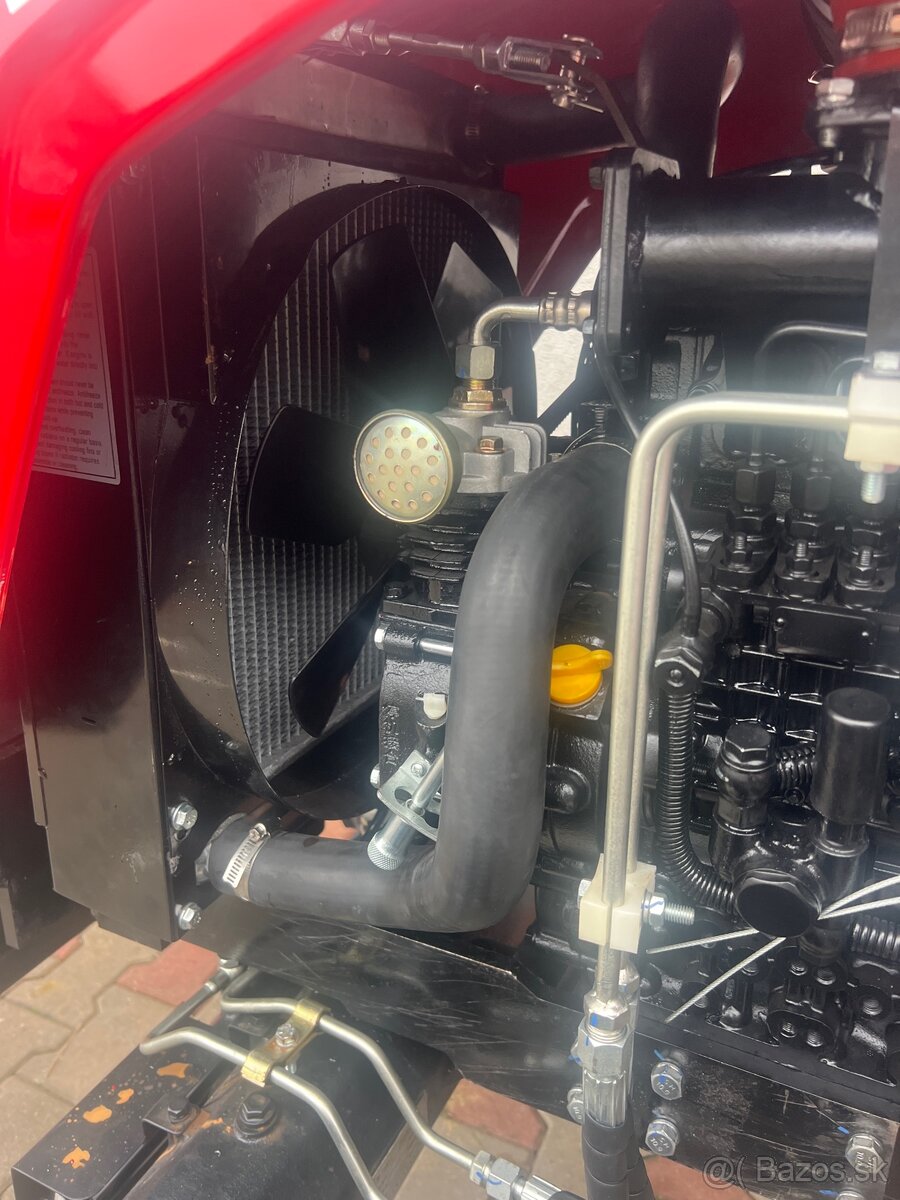 Traktor FLYER F454 - 3