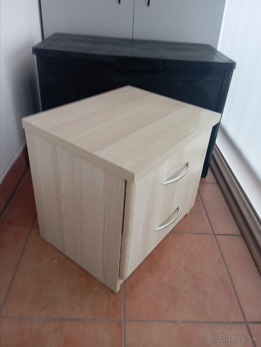 Nočný stolík so zásuvkami - jaseň - 3