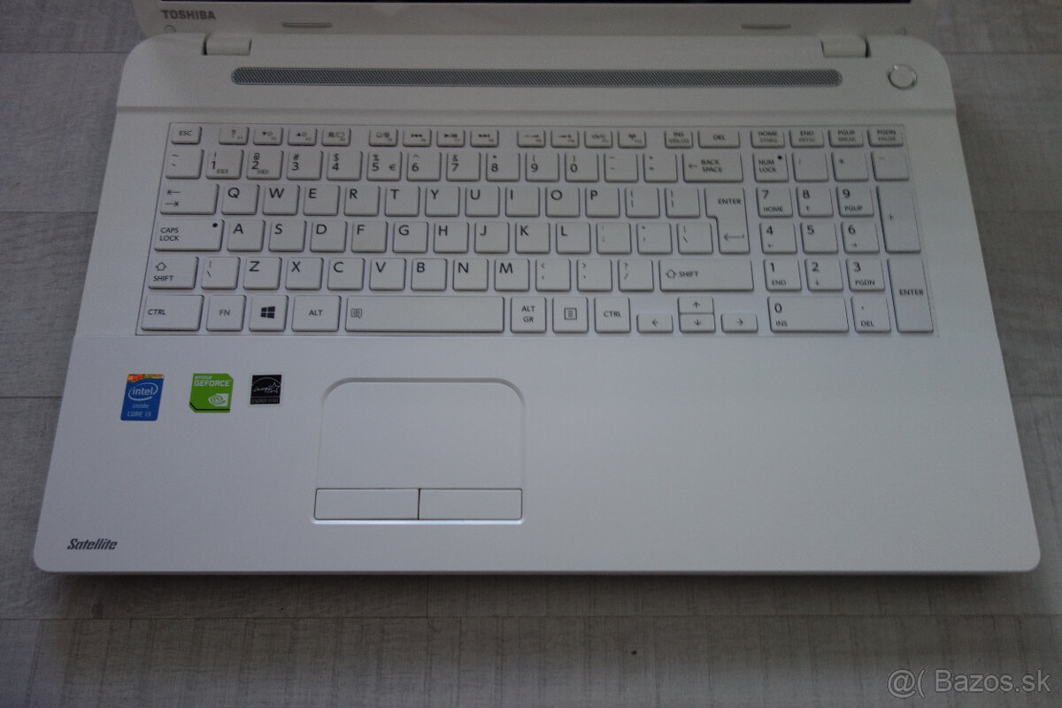 TOSHIBA Satellite C75A - 3