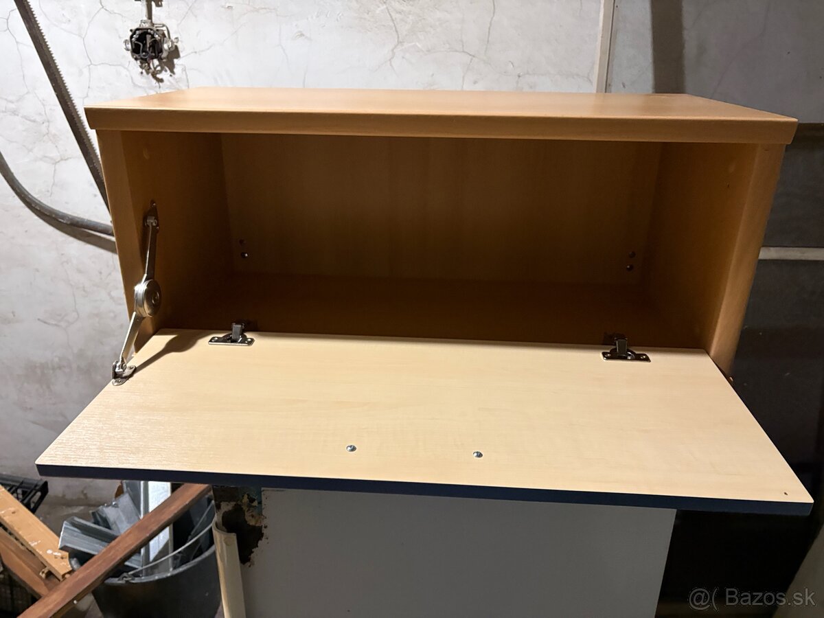 Predam vyklapacie police - 3