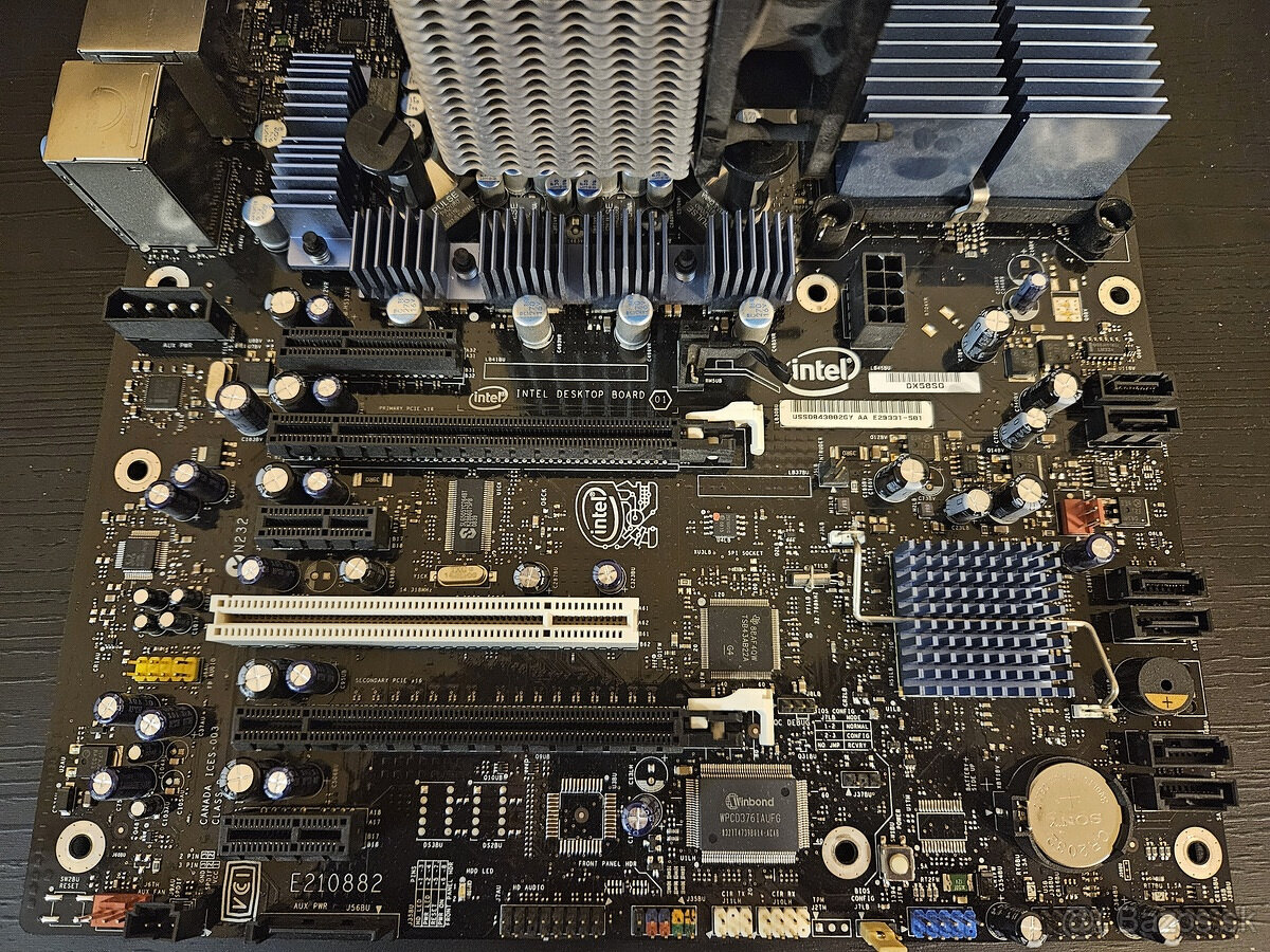 Intel DX58SD + i7 920 + 4GB RAM - 3