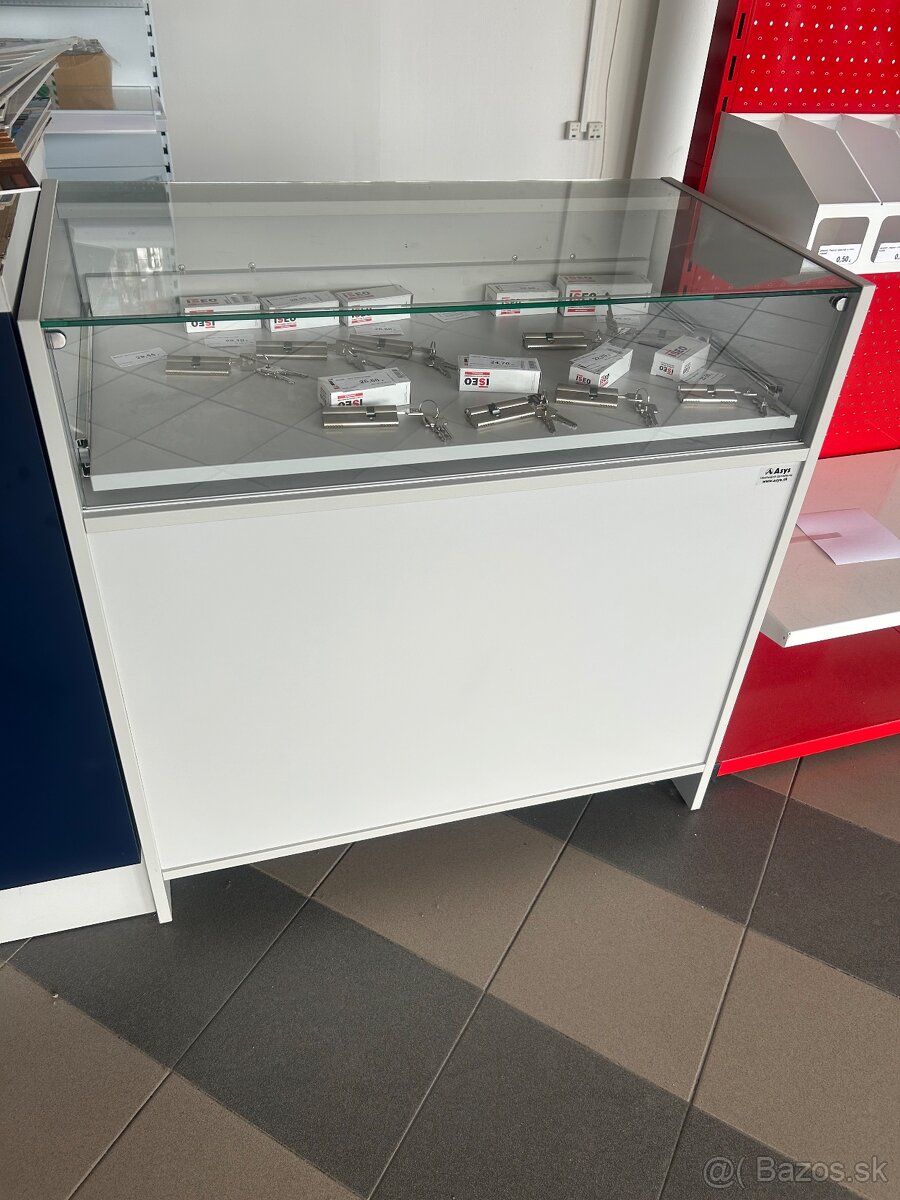 Predám predajný sklenený pult - 3