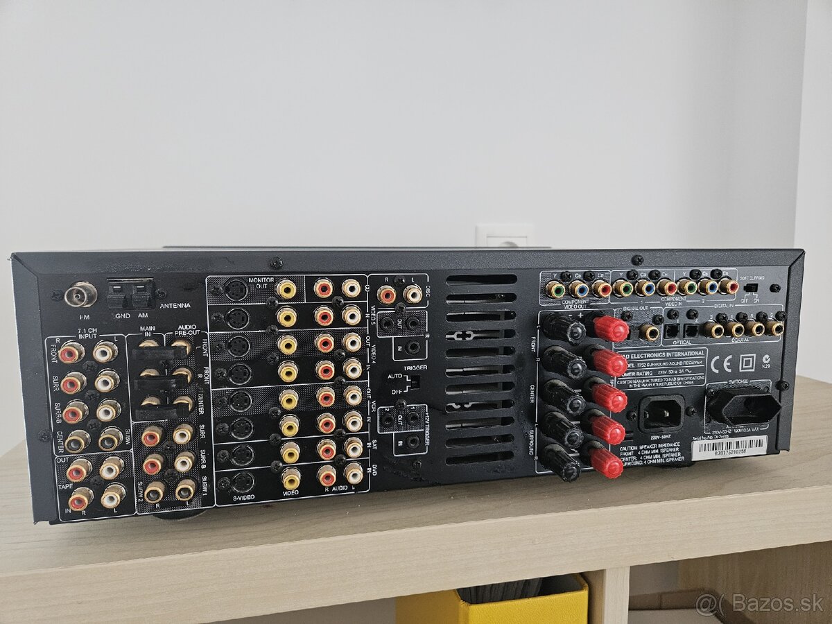 Predám NAD T752 - 3