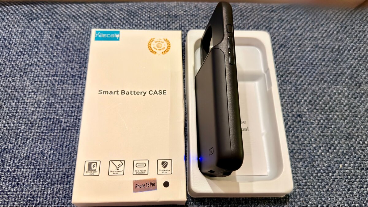 Kryt s nabíjačkou iPhone 15 Pro - 3