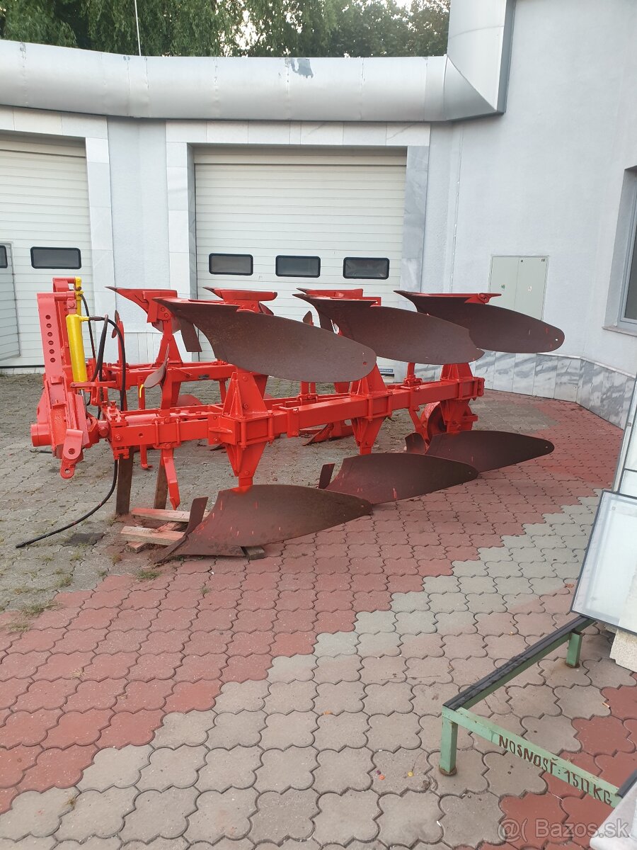 Pluhy - 3