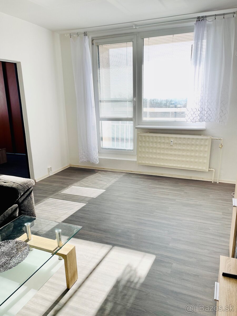 Veľký 2 izbový byt Michalovce - 3