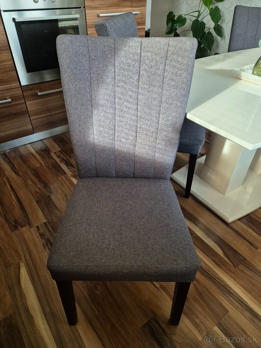 Stôl a stoličky - jedálenský set - 3