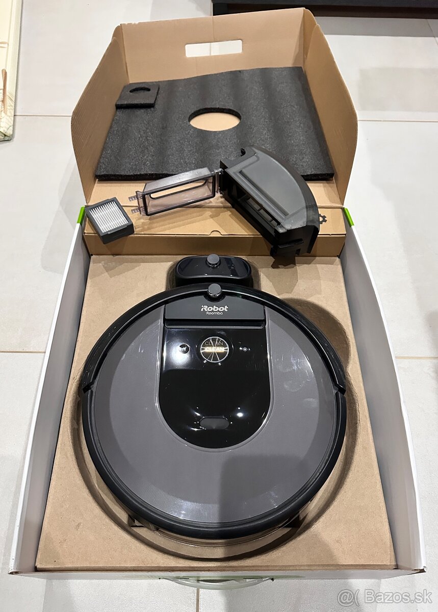 iRobot Roomba i7 - 3