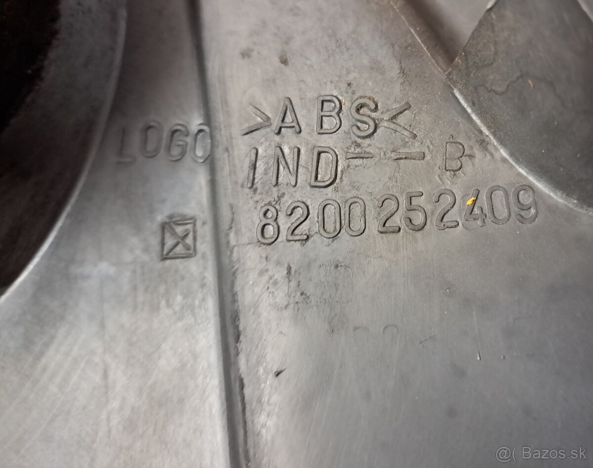 KRYT MOTORA RENAULT 1.5Dci - 3