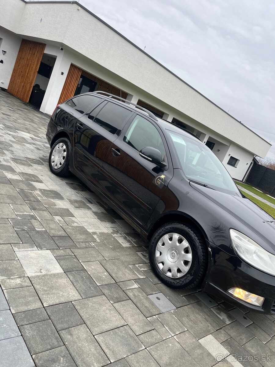 Skoda octavia cambi 1.9 tdi Dsg elegance - 3
