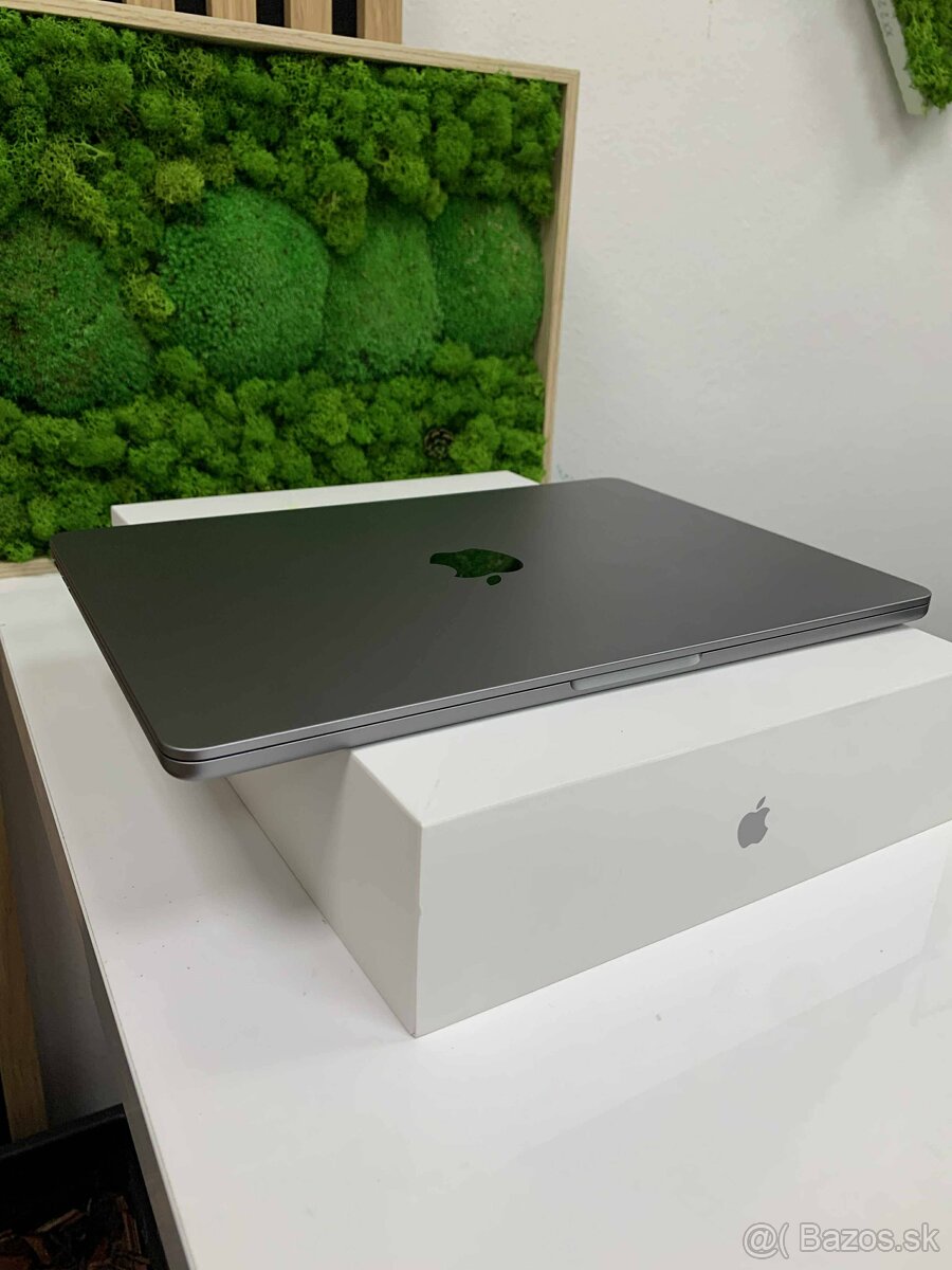 Apple Macbook Air M3 13" 8/256GB Space Gray - 3