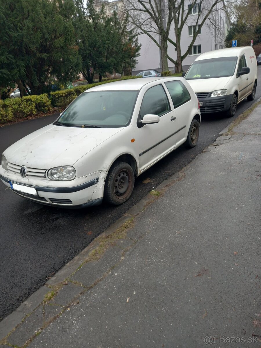 VW Golf 4 - 3