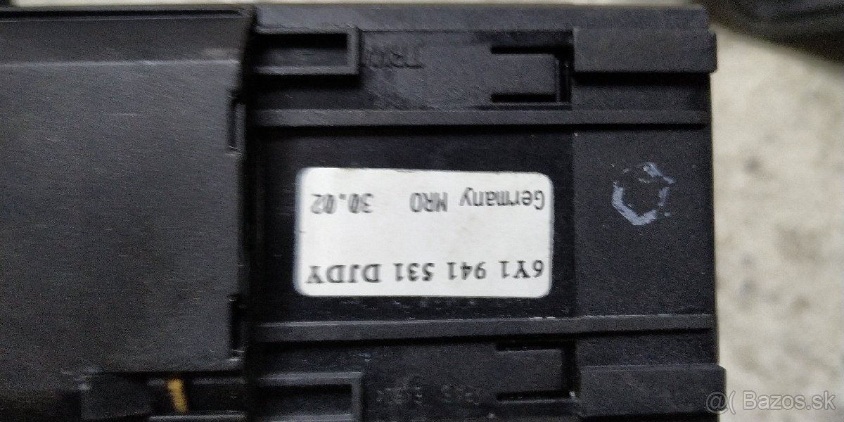 Spínače, páčky, prepínač svetiel, budíky Fabia - 3