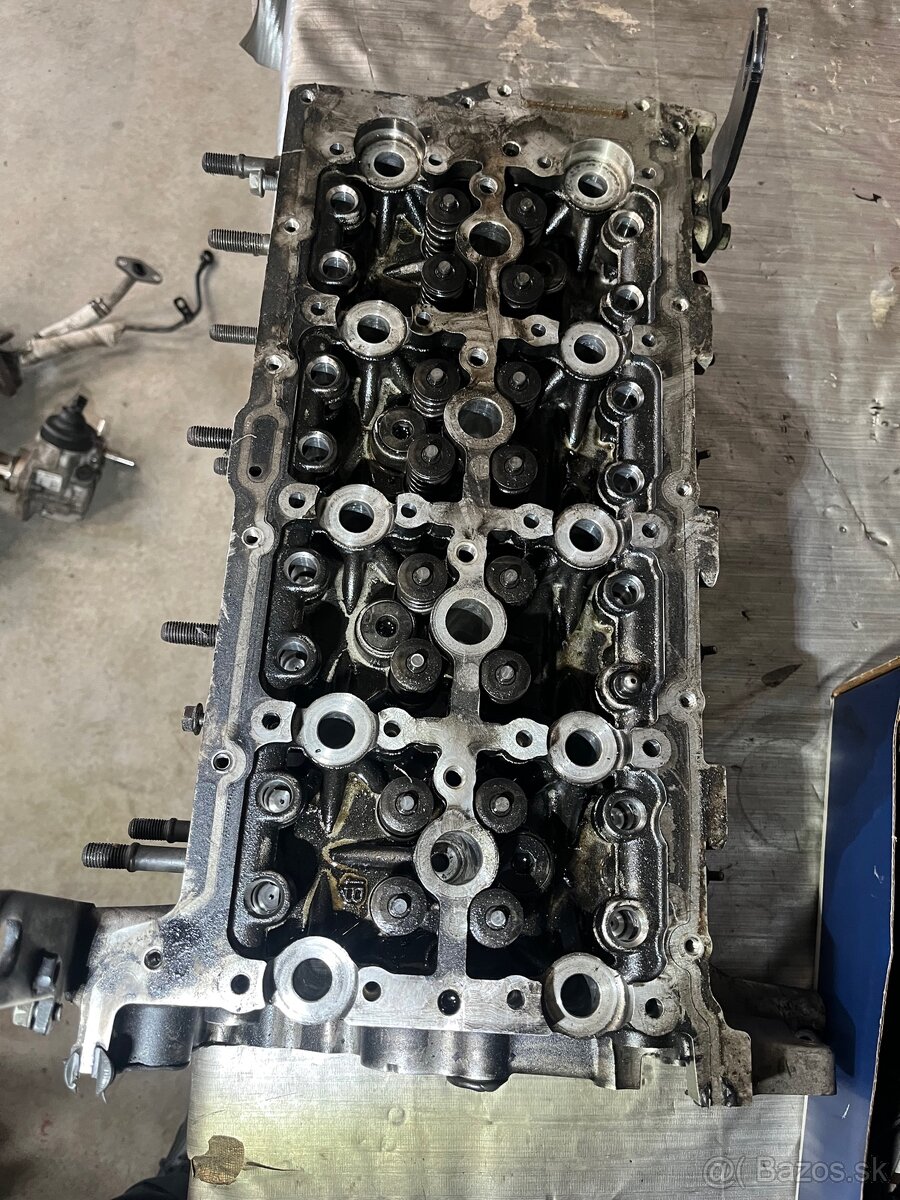 Hlava motora KIA sportage - 3