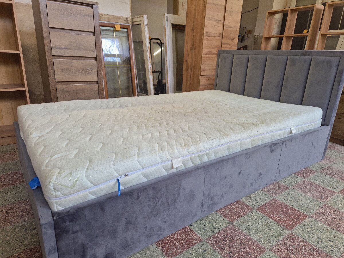 Čalúnená postel - 3