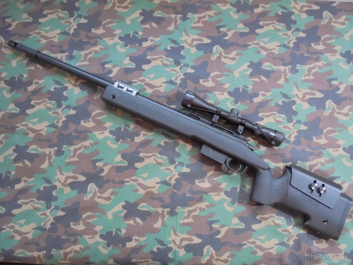 Tokyo Marui M40A5 sniper rifle. - 3