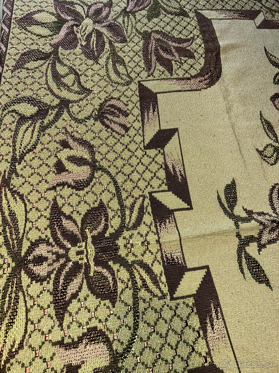 Starý prehoz na posteĺ - 3