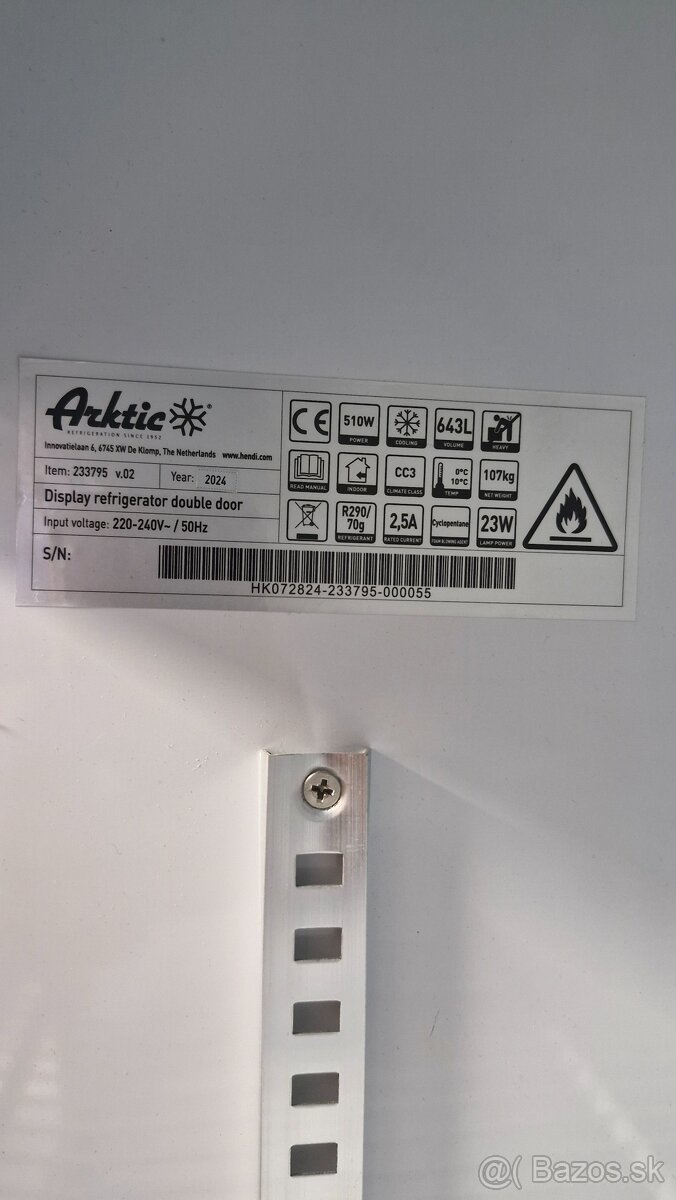 Mám na predaj vitrinu, barovu chladničku - 3