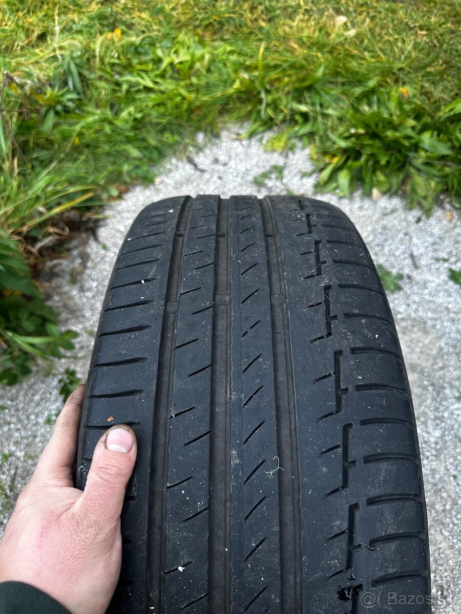 235/55 R18 - 3