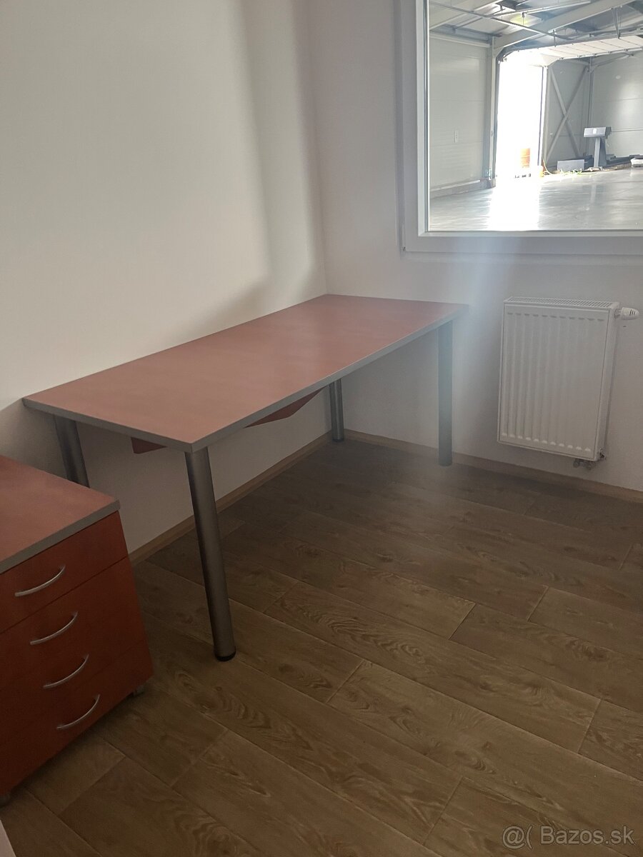 Kancelarsky nábytok - 3