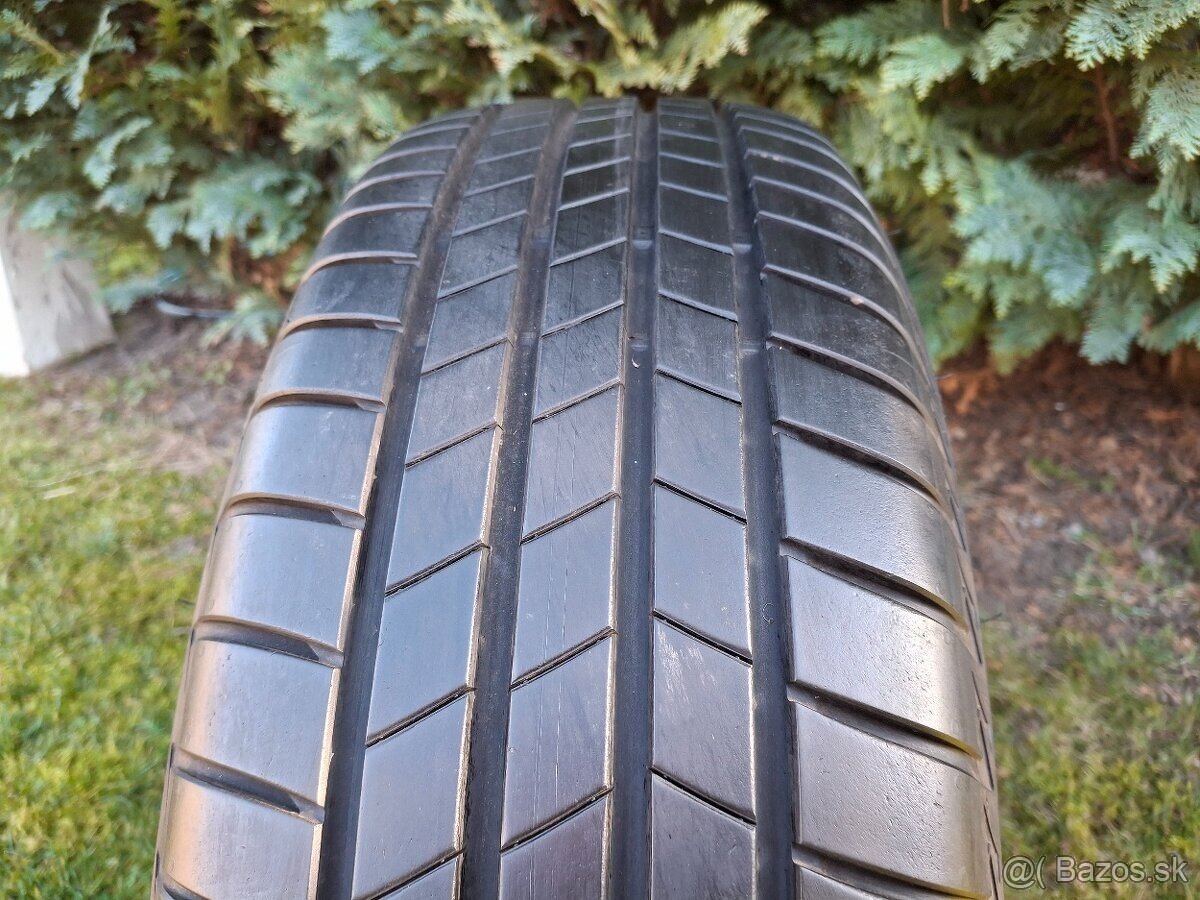 215/70 r16 Bridgeston, 4ks letné 7,5 mm - 3