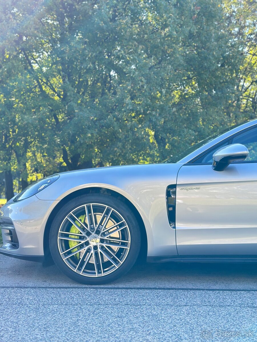 Porsche Panamera 4 E-hybrid II - 3