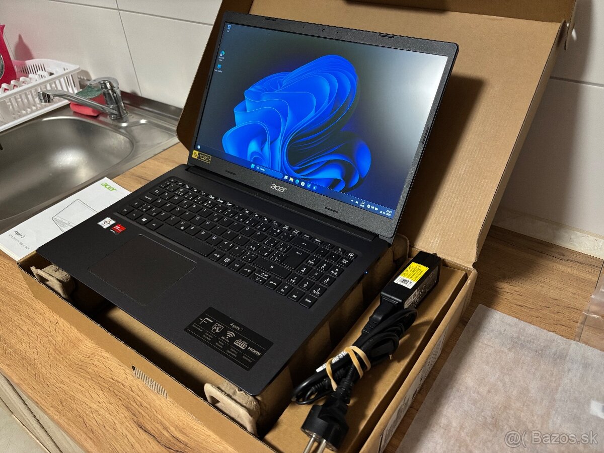 15.6"/Acer Notebook/4GB RAM DDR5/128GB NVMe// SSD/AMD Radeo - 3