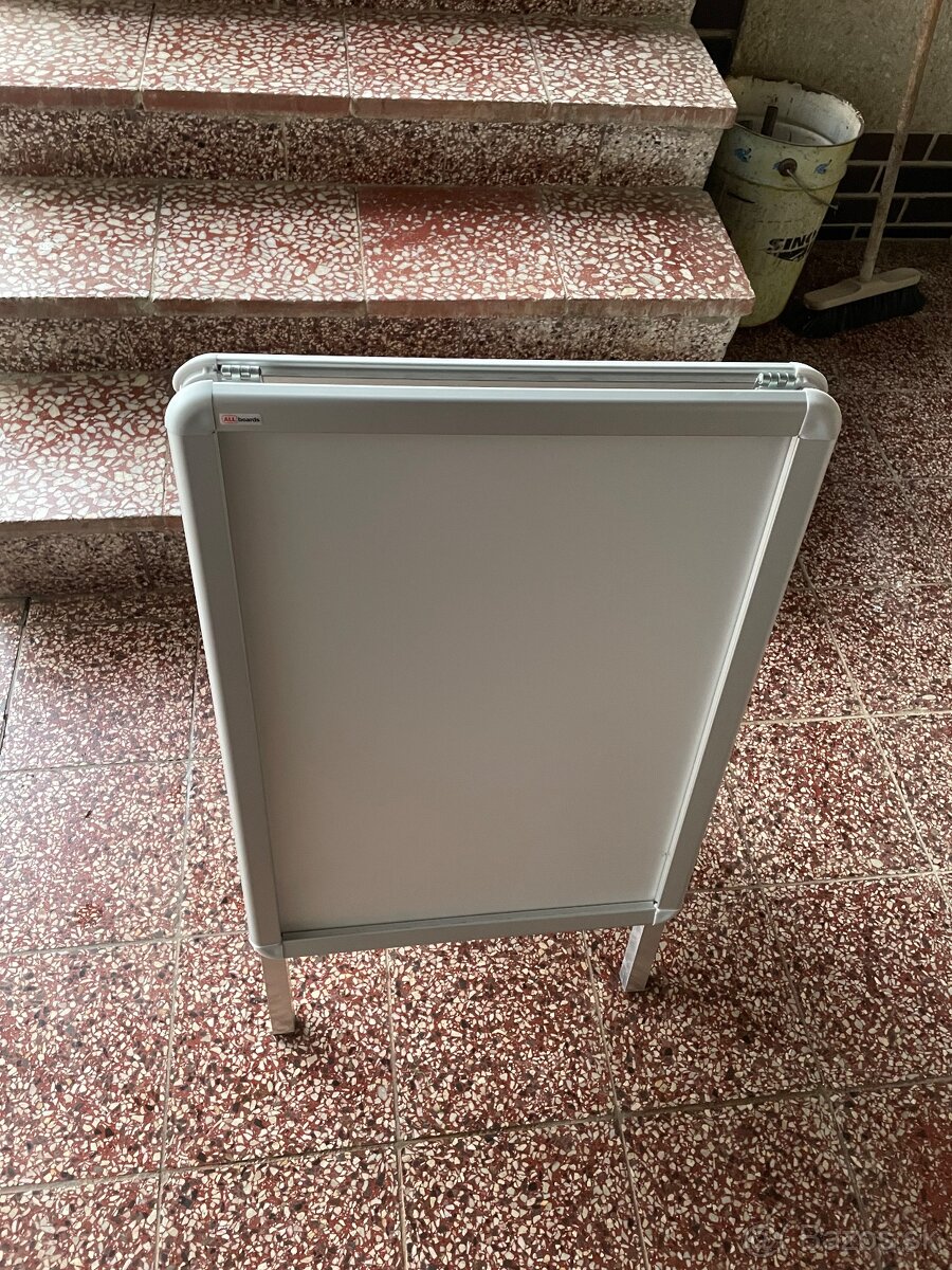 reklamný stojan - 3