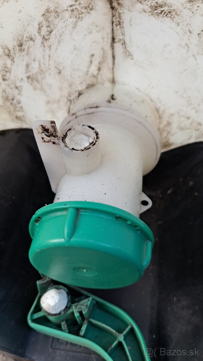 Predám IBC kontajner - zlomený ventil - 3