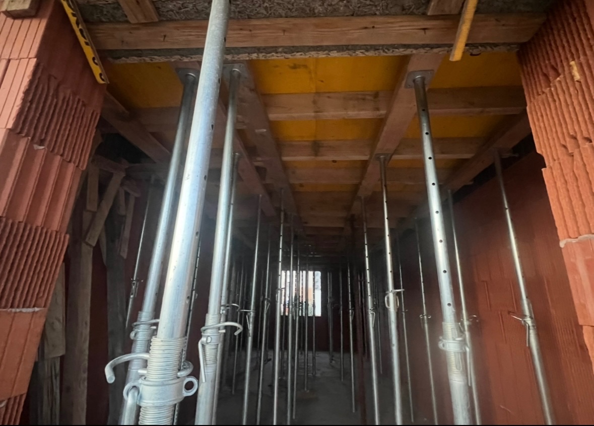 Stavebne stojky a priemyselný odlhčovač, šalovacie Svorky - 3