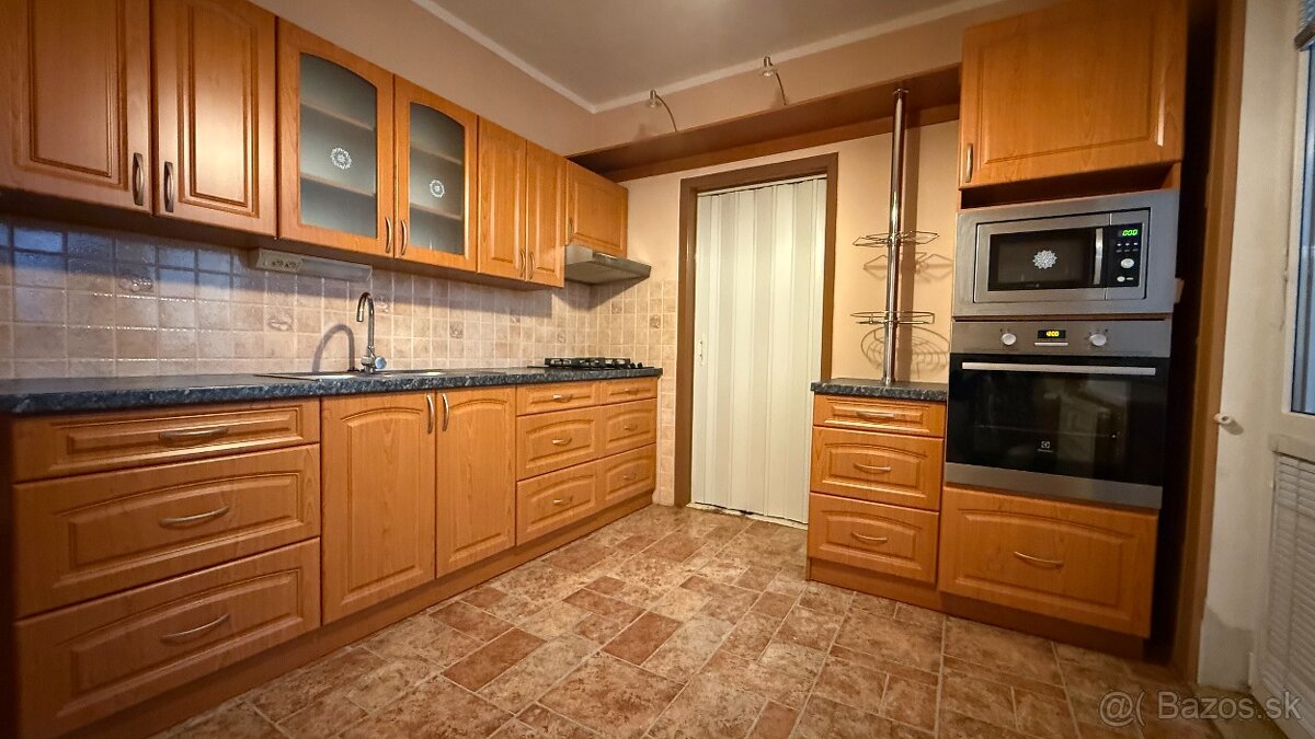 Exkluzívne iba u nás, ponúkam Vám na predaj 3 izbový byt . - 3