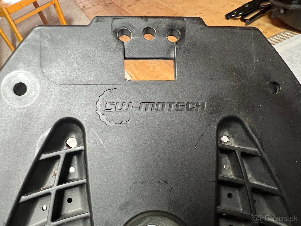 predam zadny nosic SW motech na Yamaha MT 03 660 - 3