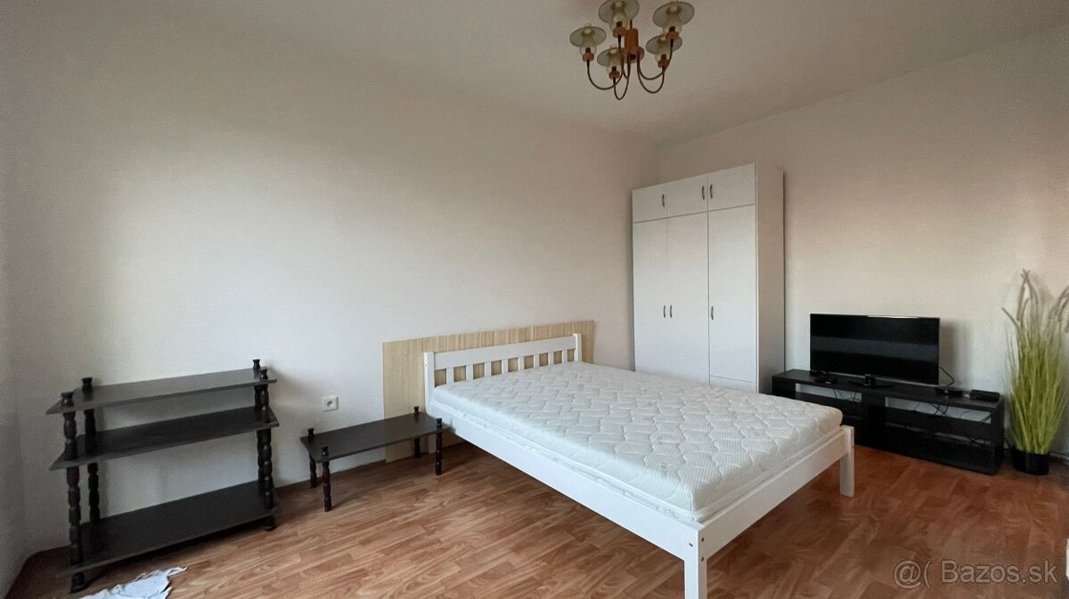 NA PRENÁJOM: 1 izbový byt s balkónom Na hlinách - 3