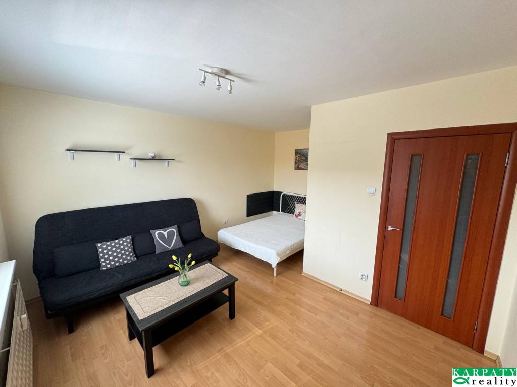 predaj slnečný 1-izbový byt na Veternej ul. v Trnave - 3