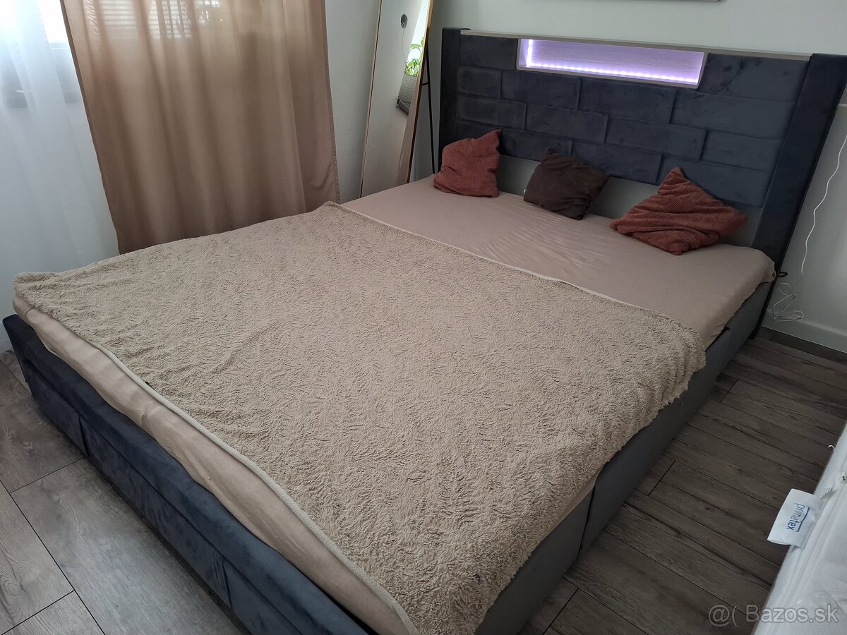 Manzelska postel so svetlom - 3