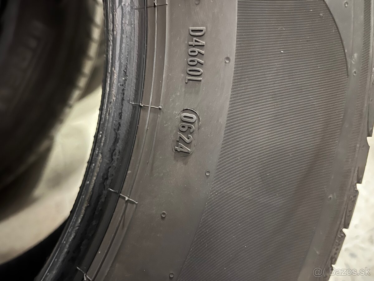 Pirelli powergy 235/65 R17 - 3