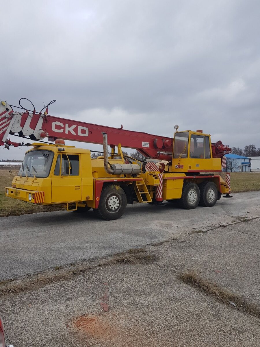 Predám autožeriav AD-28 - 3