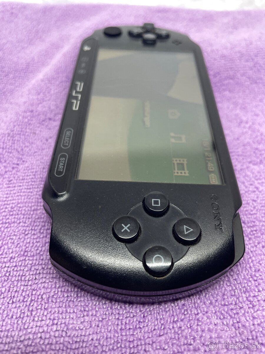 PSP - E1004 Prasknutý displej - 3