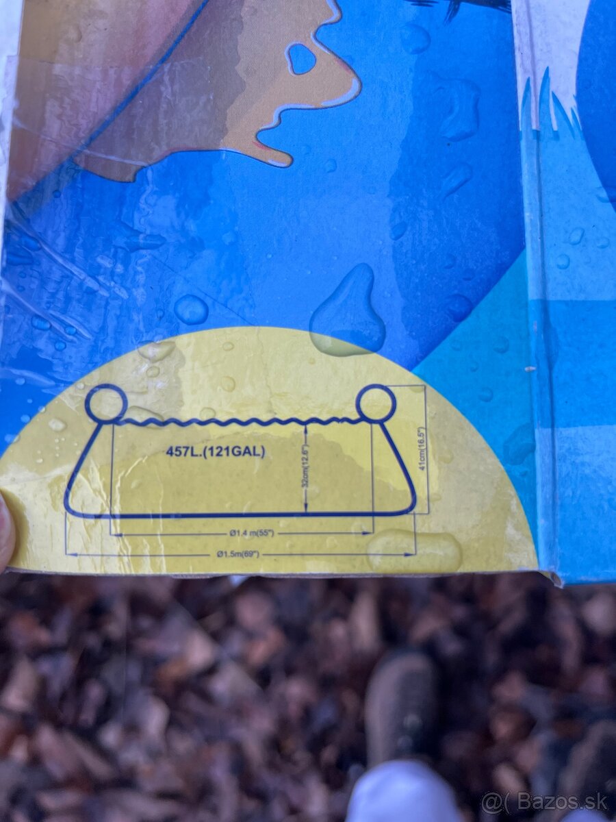 Bazen s fontanou Bee, sun club - 3