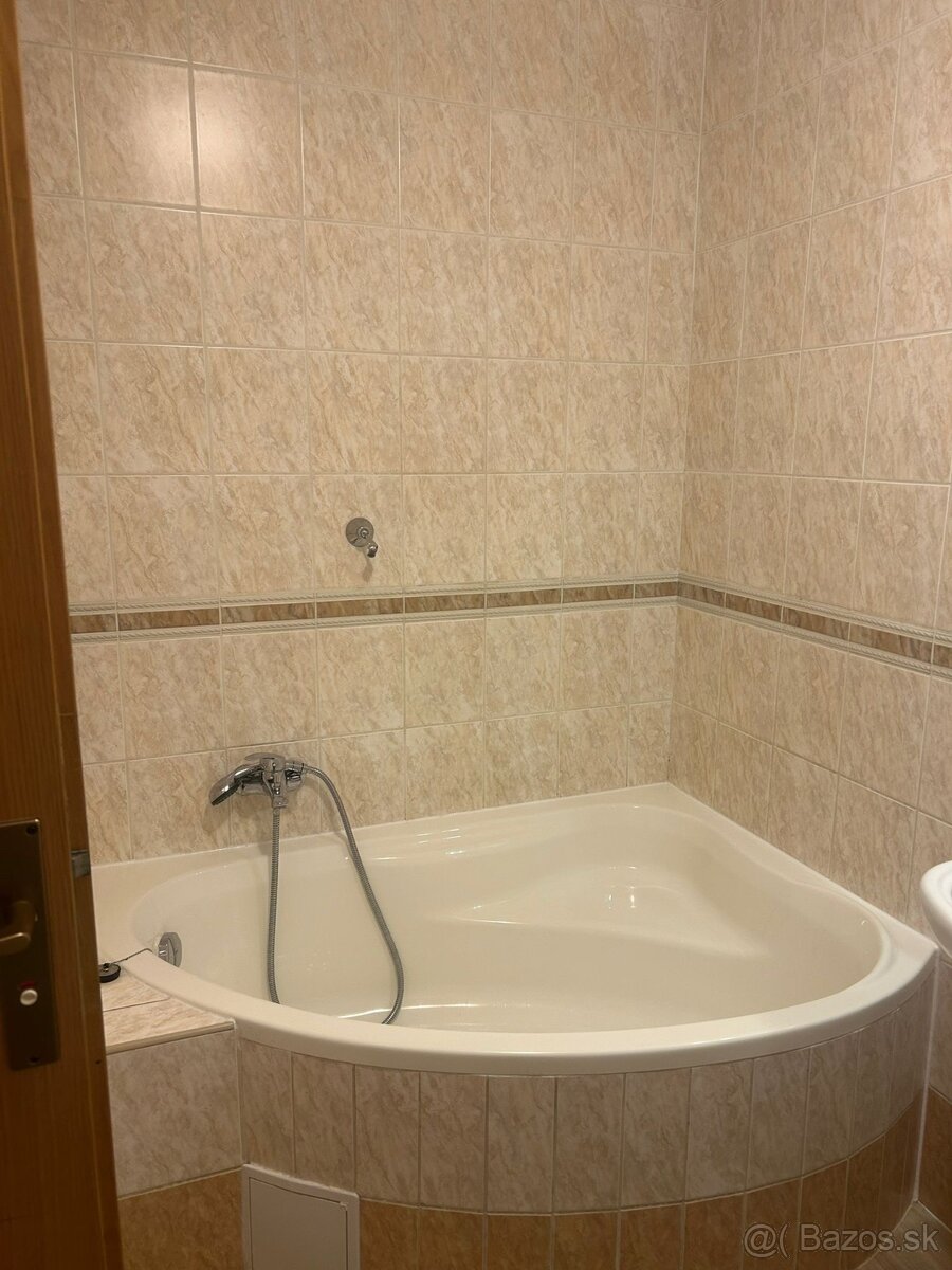 PRENAJMEM APARTMÁN V NÁMESTOVE - 3