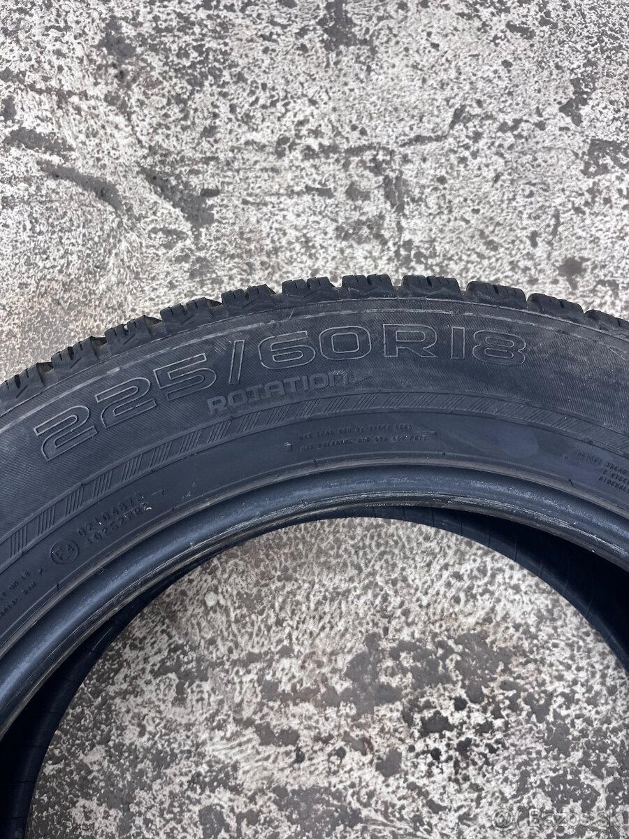 Nokian 225/60 R18 - 3