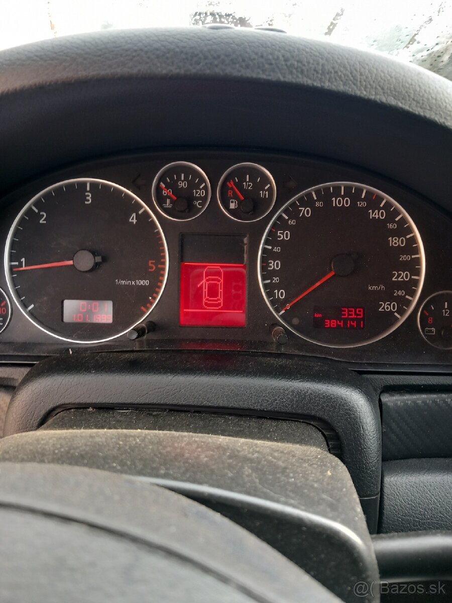 Predám audi a4b5 avant 1.9tdi.81 kW.Rv.2000. - 3