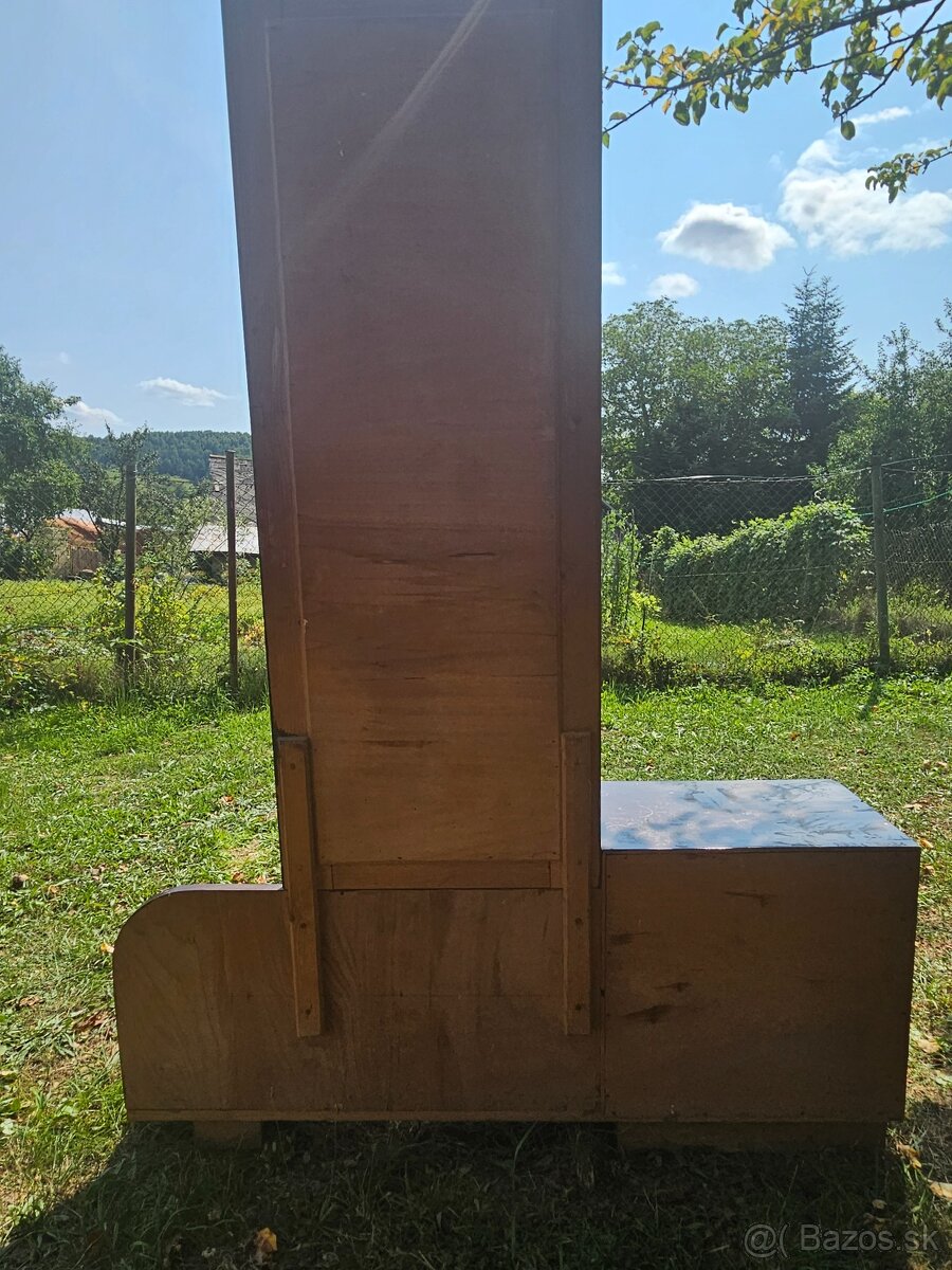 Zrkadlová skriňa - 3