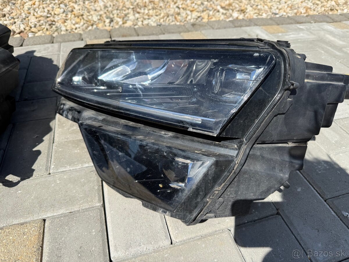 Svetlá Škoda Karoq - 3